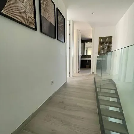 Exclusivo En Urbanizacion Roche Villa *