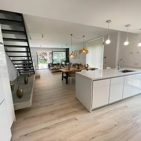 Villa Exclusivo En Urbanizacion Roche Conil De La Frontera