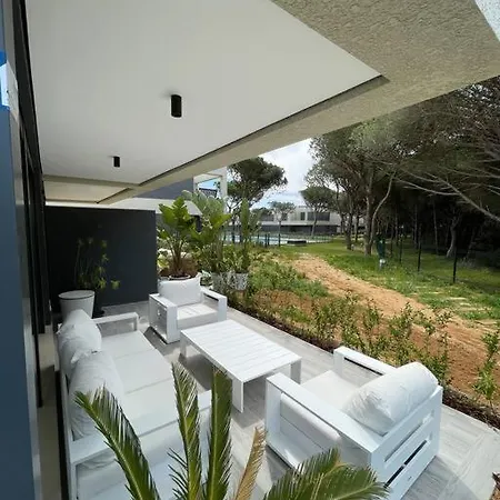 Exclusivo En Urbanizacion Roche Villa *